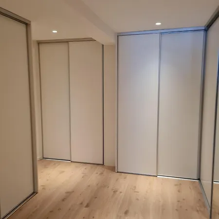 Executive 5 Bedrooms House In Central - 5 Mins Walk From Station Διαμέρισμα