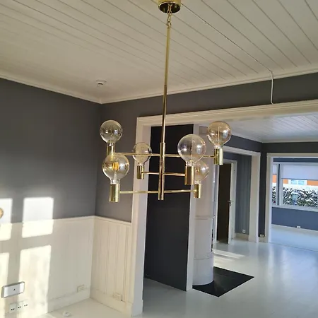 Executive 5 Bedrooms House In Central - 5 Mins Walk From Station Διαμέρισμα *