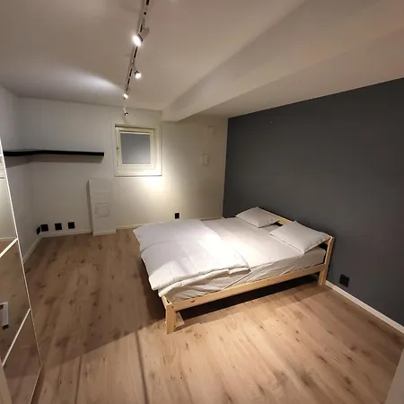 Executive 5 Bedrooms House In Central - 5 Mins Walk From Station Διαμέρισμα *