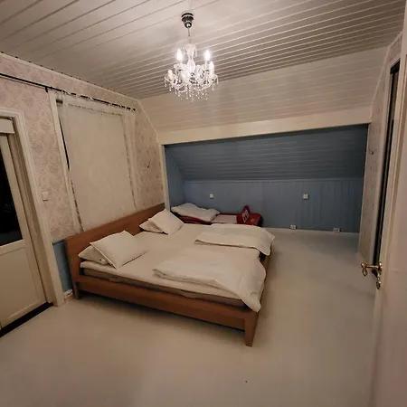 Executive 5 Bedrooms House In Central - 5 Mins Walk From Station Διαμέρισμα Lillestrøm